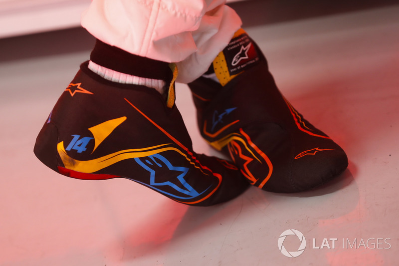 Взуття Фернандо Алонсо, McLaren