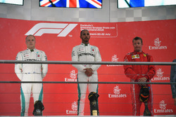 Podium: second place Valtteri Bottas, Mercedes-AMG F1, Race winner Lewis Hamilton, Mercedes-AMG F1, third place Kimi Raikkonen, Ferrari