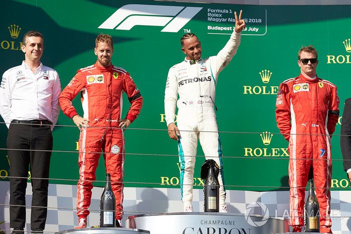 Podio: ganador de la carrera Lewis Hamilton, Mercedes AMG F1, segundo clasificado Sebastian Vettel, Ferrari, tercer clasificado Kimi Raikkonen, Ferrari