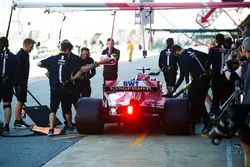 Sergio Perez, Force India VJM11, au stand