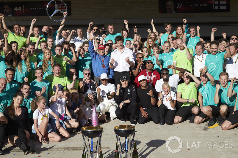 Ganador, Lewis Hamilton, Mercedes AMG F1, Toto Wolff, Mercedes AMG F1, Niki Lauda, Mercedes AMG F1, 