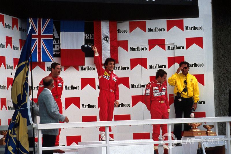Podio: ganador de la carrera Alain Prost, segundo lugar Nigel Mansell, tercer lugar Gerhard Berger
