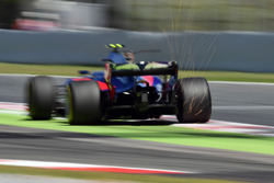 Карлос Сайнс-мол., Scuderia Toro Rosso STR12, іскри