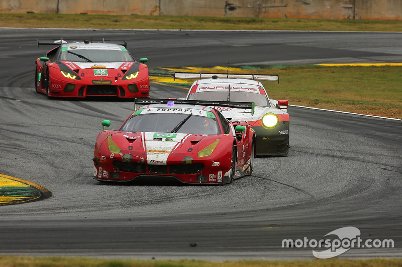 #63 Scuderia Corsa Ferrari 488 GT3: Christina Nielsen, Alessandro Balzan, Matteo Cressoni