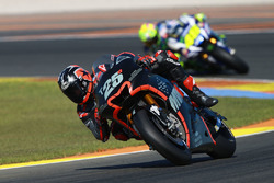 Maverick Viñales, Yamaha Factory Racing; Valentino Rossi, Yamaha Factory Racing
