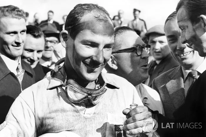 1. Stirling Moss - 16 victorias