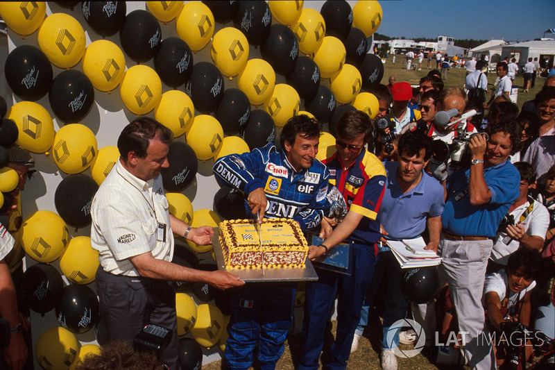 Riccardo Patrese, Williams, feiert seinen 200. Grand Prix