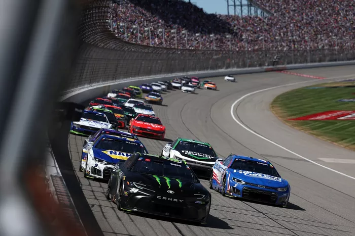 Ty Gibbs, Joe Gibbs Racing, Chase Elliott, Hendrick Motorsports