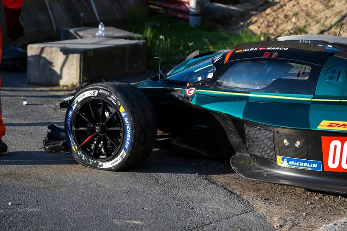 #009 Aston Martin Thor Team Aston Martin Valkyrie: Alex Riberas, Marco Sorensen