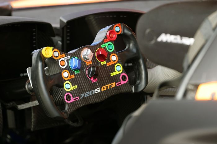 Volante McLaren 720S LMGT3 Evo