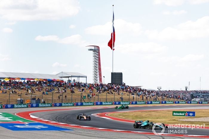 Fernando Alonso, Aston Martin AMR24, Esteban Ocon, Alpine A524, Valtteri Bottas, Stake F1 Team KICK Sauber C44