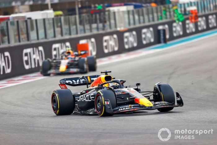 Max Verstappen, Red Bull Racing RB18, Sergio Pérez, Red Bull Racing RB18