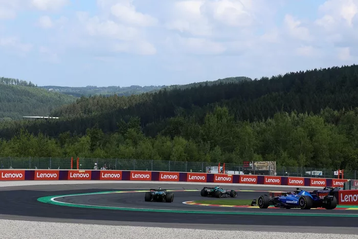 Lance Stroll, Aston Martin Racing, Fernando Alonso, Aston Martin Racing, Alexander Albon, Williams