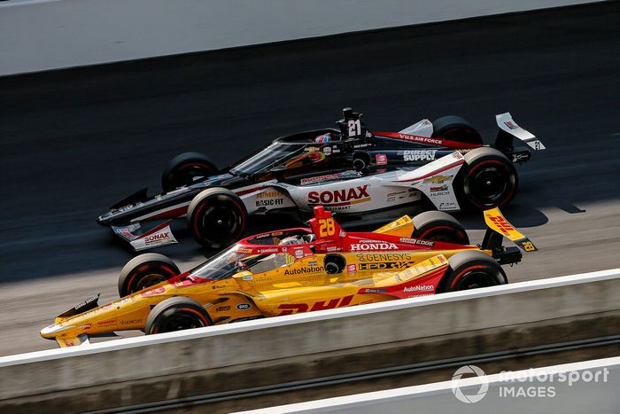 Ryan Hunter-Reay, Andretti Autosport Honda, Rinus VeeKay, Ed Carpenter Racing Chevrolet