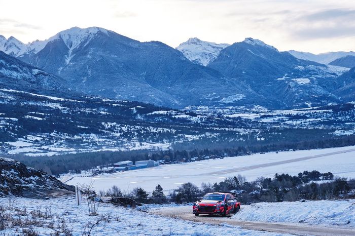 Thierry Neuville, Martijn Wydaeghe, Hyundai Motorsport Hyundai i20 Coupe WRC