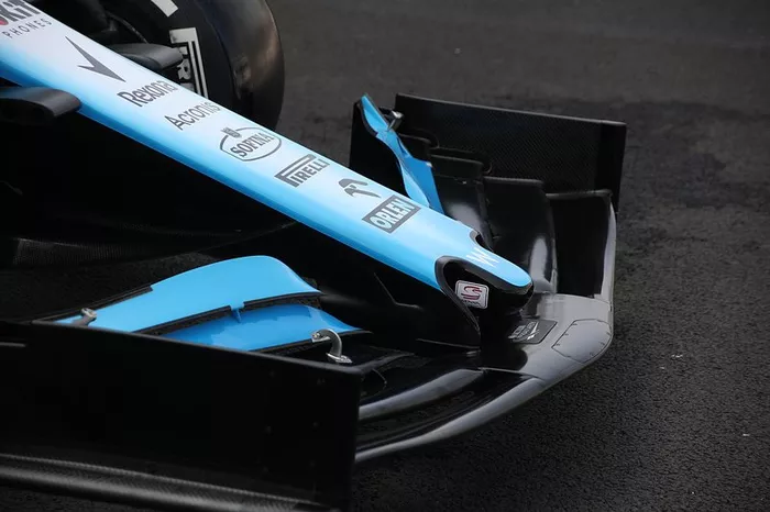 Williams FW42: Frontflügel