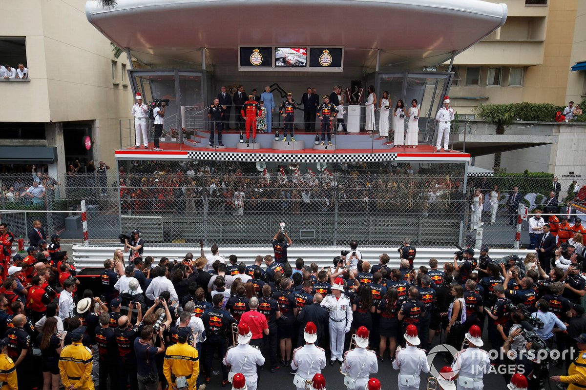 Christian Horner, Team Principal, Red Bull Racing, Carlos Sainz, Ferrari, 2nd position, Sergio Perez, Red Bull Racing, 1st position, Max Verstappen, Red Bull Racing, 3rd position, on the podium