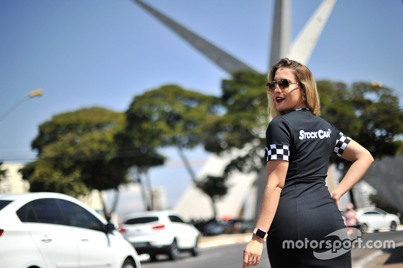 Grid girl da Corrida do Milhão