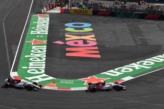 Marcus Ericsson, Sauber C37 ve Charles Leclerc, Sauber C37