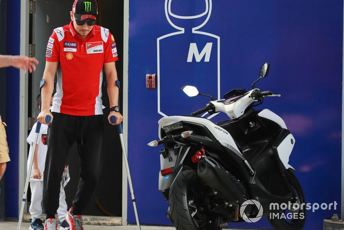 Jorge Lorenzo injured