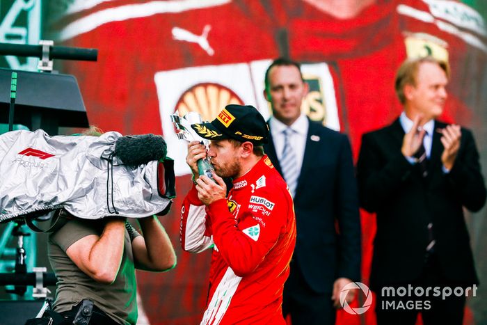 Podio: segundo lugar Sebastian Vettel, Ferrari