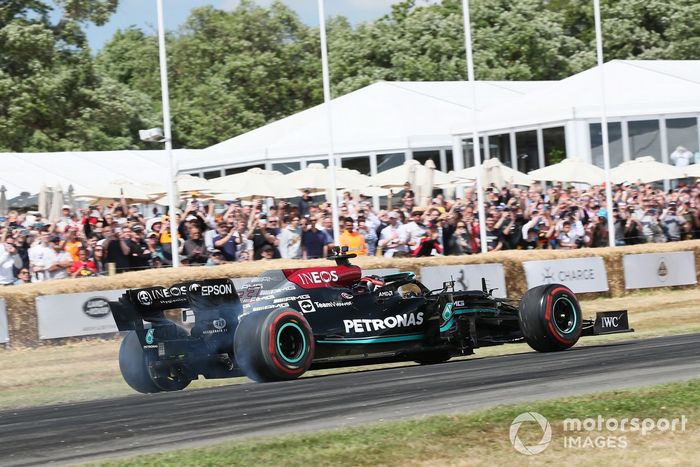 George Russell, Mercedes W10