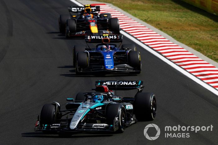 George Russell, Mercedes F1 W15, Logan Sargeant, Williams FW46, Sergio Pérez, Red Bull Racing RB20