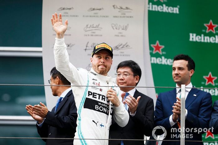 Valtteri Bottas, Mercedes AMG F1 celebra en el podio