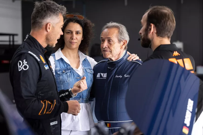 Jacky Ickx, Genesis Magma Racing, Anouck Abadie, Genesis Magma Racing, Andre Lotterer, Genesis Magma Racing