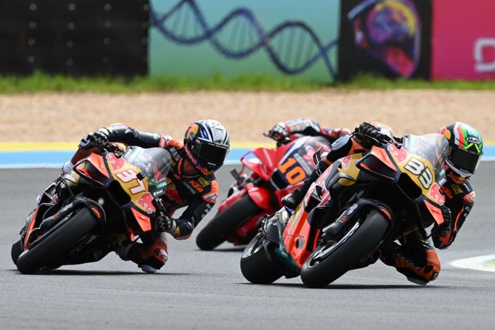 Pedro Acosta, Red Bull KTM Factory Racing, Brad Binder, Red Bull KTM Factory Racing, Luca Marini, Honda HRC
