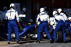 Marcus Ericsson, Sauber C35 s'entraîne aux arrêts aux stands