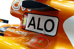 Nouvelle identification du pilote sur la voiture de Fernando Alonso, McLaren MCL32