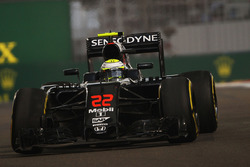 Jenson Button, McLaren MP4-31 se retira con una suspensión rota
