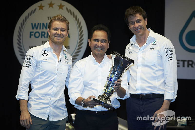 Nico Rosberg, Mercedes AMG F1, Toto Wolff, Mercedes AMG F1 Shareholder and Executive Director