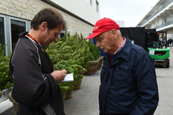 Michael Schmidt, Haberci ve Niki Lauda, Mercedes AMG F1 Fahri Direktörü
