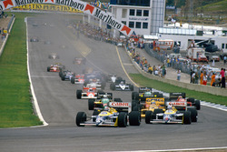 Start: Nelson Piquet, Williams FW11B Honda; Nigel Mansell, Williams FW11B Honda; Ayrton Senna, Lotus