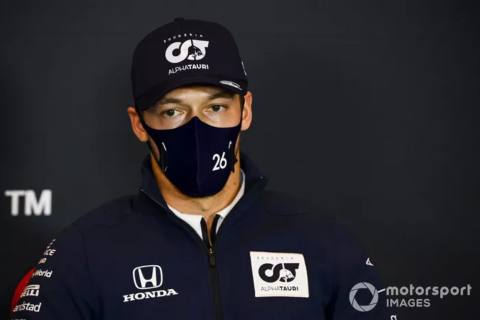 Daniil Kvyat, AlphaTauri, en la conferencia de prensa