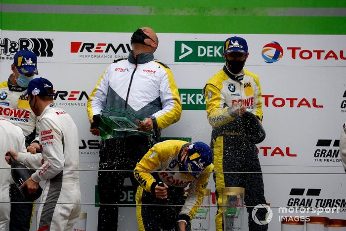 Podio: #99 Rowe Racing BMW M6 GT3: Alexander Sims, Nicky Catsburg, Nick Yelloly, Philipp Eng