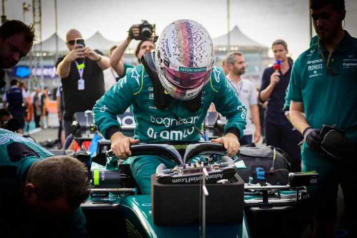 Sebastian Vettel, Aston Martin AMR22