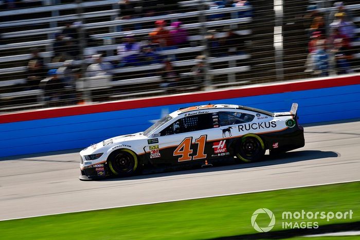Daniel Suarez, Stewart-Haas Racing, Ford Mustang Ruckus
