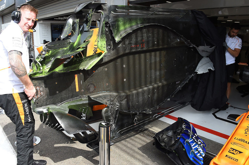 McLaren MCL33 piso con parafina