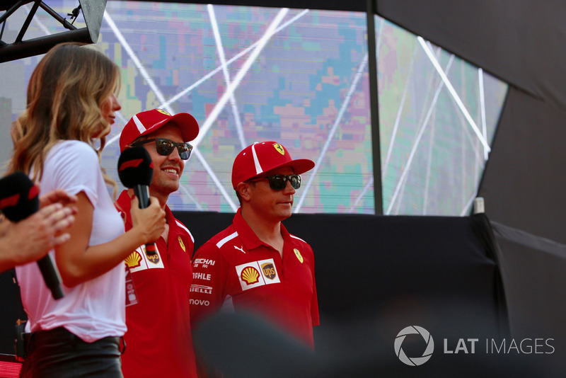 Sebastian Vettel, Ferrari y Kimi Raikkonen, Ferrari, en la Fan Zone