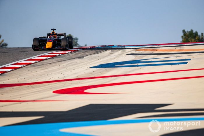 Yuki Tsunoda, Carlin