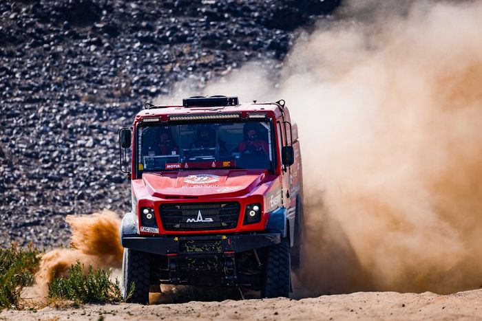 #502 MAZ-Sportauto: Siarhei Viazovich, Pavel Haranin, Anton Zaparoshchanka