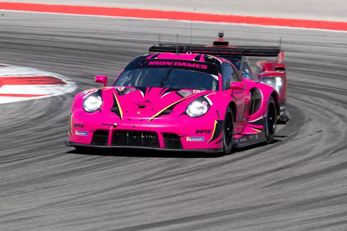 #85 Iron Dames Porsche 911 RSR - 19: Sarah Bovy, Michelle Gatting, Rahel Frey
