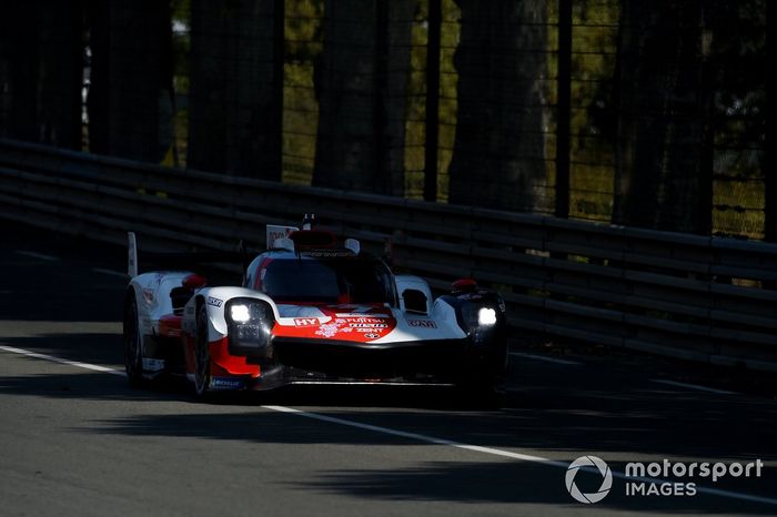 #7 Toyota Gazoo Racing Toyota GR010 - Híbrido de Mike Conway, Kamui Kobayashi, José María López