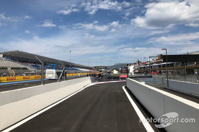 Detalle del pitlane de Paul Ricard