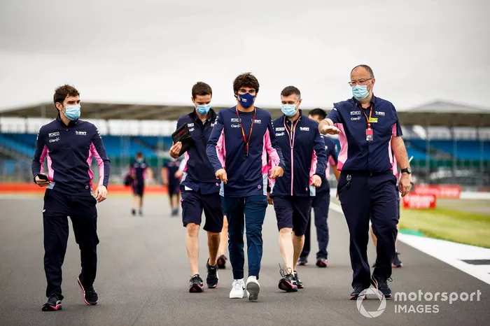 Lance Stroll, Racing Point, da un paseo por el circuito