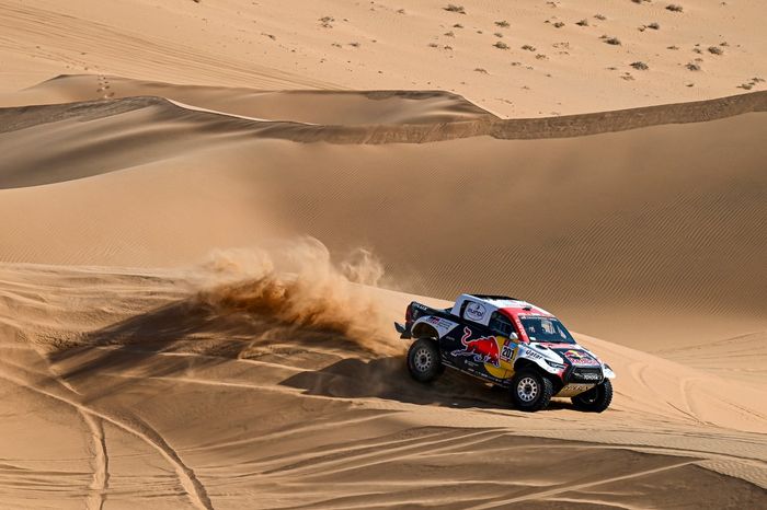 #201 Toyota Gazoo Racing Toyota: Nasser Al-Attiya, Matthieu Baumel