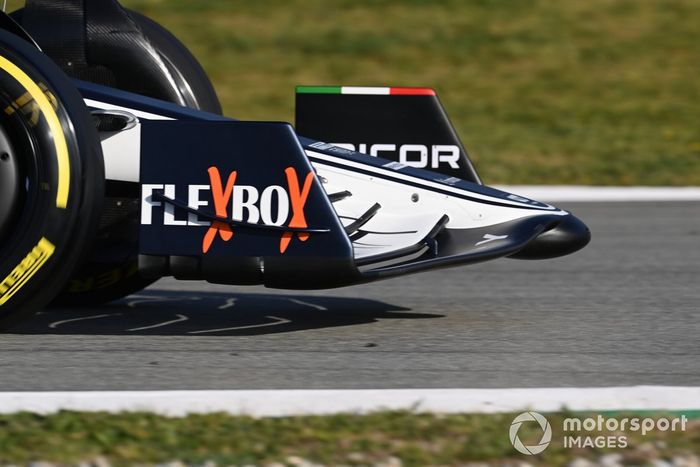 El alerón delantero de Yuki Tsunoda, AlphaTauri AT03